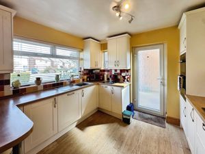 HEATH ROAD- click for photo gallery